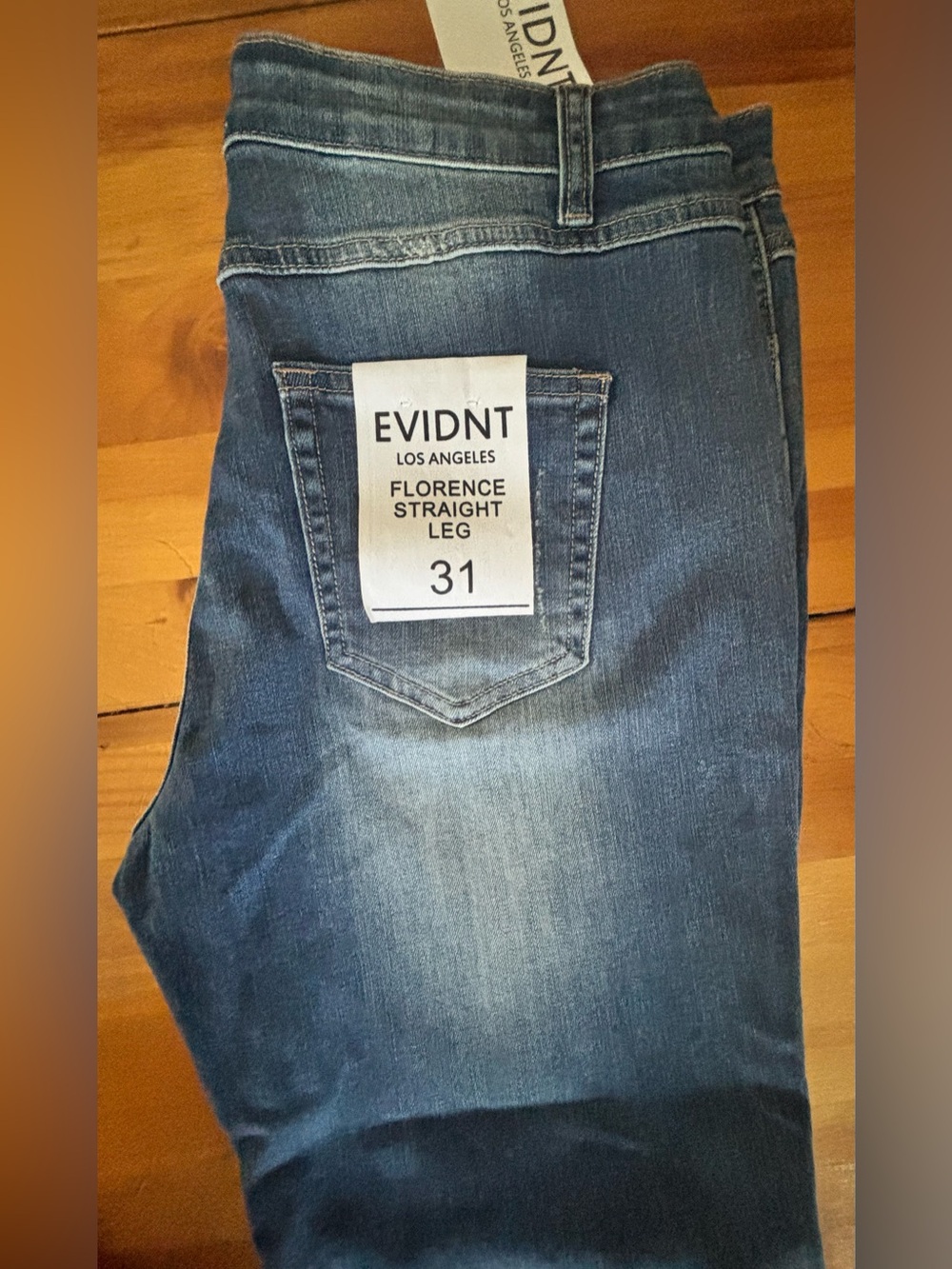 EVIDNT Los Angeles Florence Straight Leg distressed blue Jeans size 31 NWT